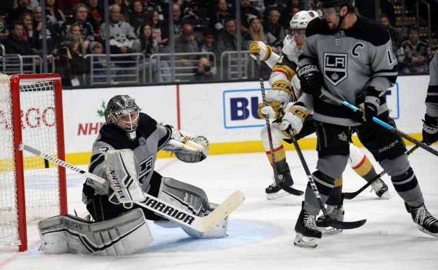 Anže Kopitar tokrat svoje statistike ni oplemenitil. FOTO: Gary A. Vasquez/Reuters