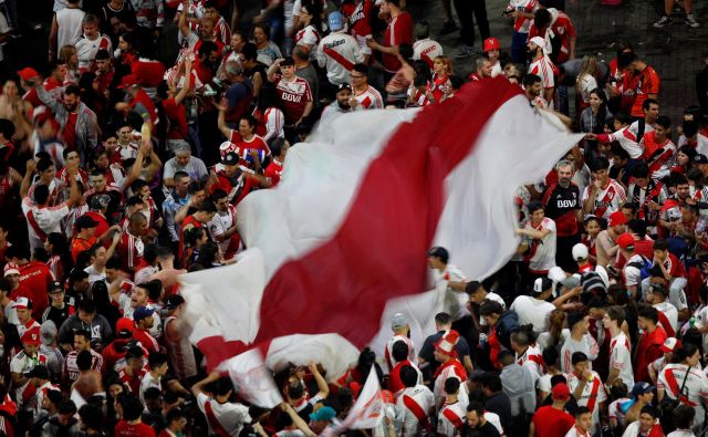 Slavje navijačev Riverja v Buenos Airesu. FOTO: Reuters