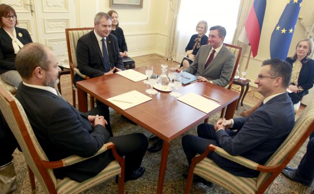 Borut Pahor, Marjan Šarec, Alojz Kovšca in Dejan Židan se strinjajo, da je Slovenija varna država, a bo treba za obrambo nameniti več. Foto Roman Šipić