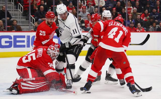 Jimmy Howard je zbral kar 42 obramb, kapituliral je zgolj pred Anžetom Kopitarjem. FOTO: Gregory Shamus/AFP