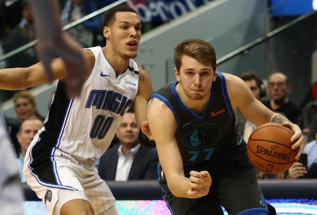 FOTO:Luka Dončić z rekordnima številoma skokov in podaj (VIDEO)