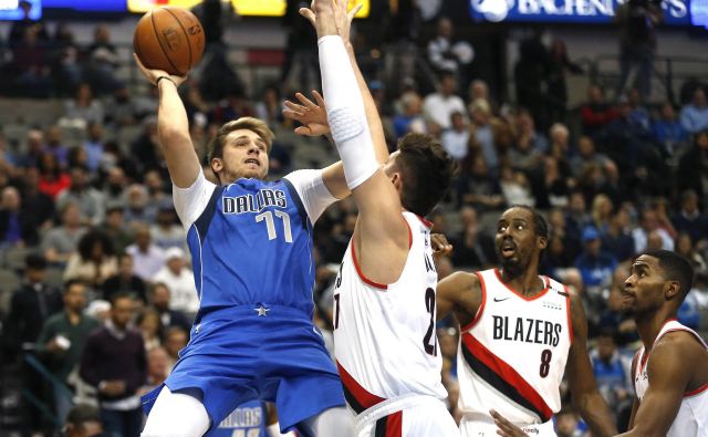  Luka Dončić je po učinku med elito lige NBA.FOTO: AP