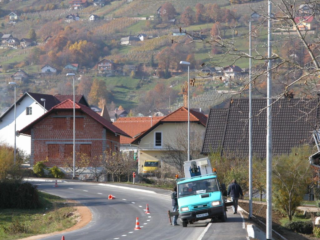 FOTO:Osvetljujemo nespametno, preveč in zdravju škodljivo