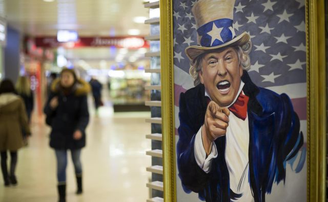 Trump je prepričan, da je čas primeren za podpis zgodovinskega sporazuma med Beogradom in Prištino. FOTO: Alexander Zemlianichenko/AP