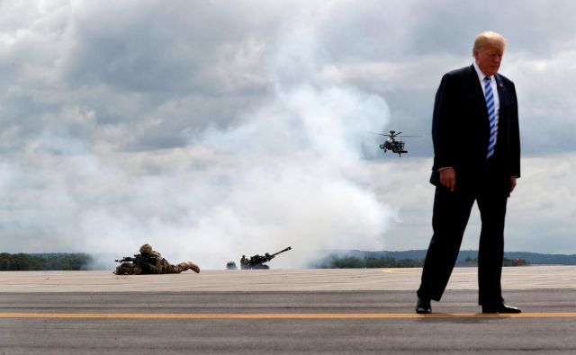 Donald Trump je Erdoğanu prižgal zeleno luč za veliko vojaško operacijo na vzhodnem bregu reke Evfrat. FOTO:Reuters