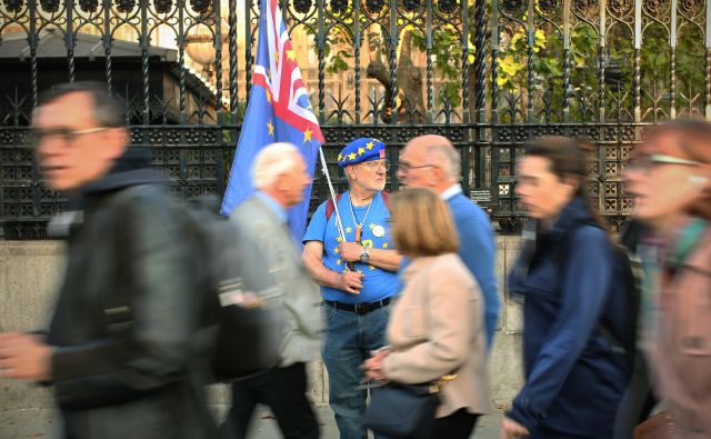 Brexit se je izkazal kot čista katastrofa. Konec leta ni jasno niti to, ali Združeno kraljestvo hoče zaloputniti vrata Evropske unije ali ne. FOTO Jure Eržen/Delo