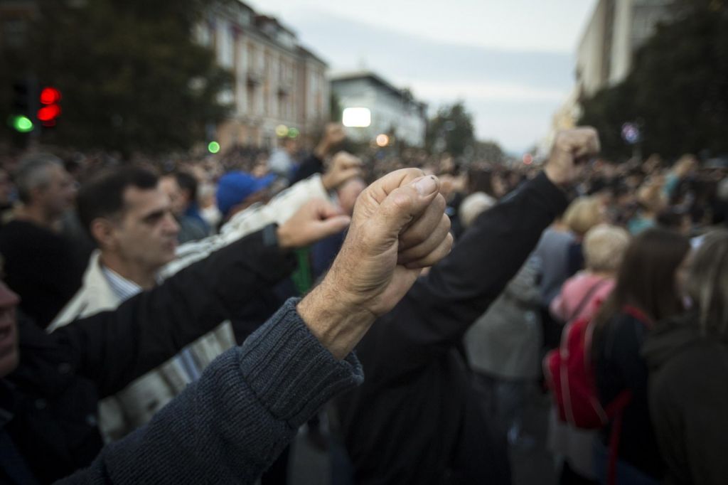 Protestniki v Banjaluki kljubujejo opozorilom oblasti