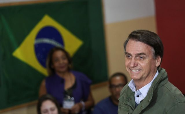 Jair Bolsonaro je napovedal umik Brazilije od dogovora ZN o migracijah. FOTO: Reuters