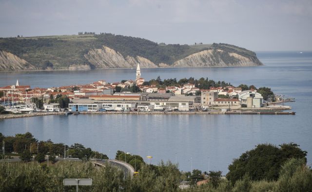 V začetku leta je postala izvršljiva odškodninska terjatev podjetja R Mercuri iz Bistrice ob Sotli zoper občino Izola. FOTO: Uroš Hočevar/Delo