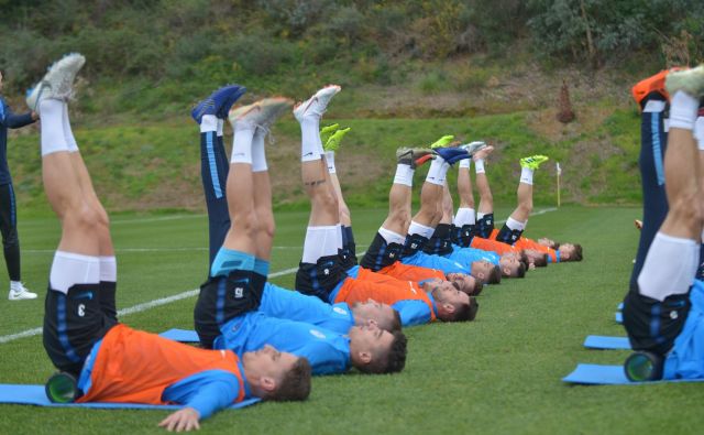 V slovenskem taboru so navdušeni nad razmerami za nogometno vadbo, ki jih omogoča njihov začasni domicil na jugu Španije. FOTO: NZS