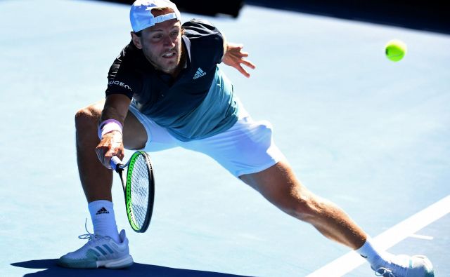 Lucas Pouille do letošnjega OP Avstralije v Melbournu ni dobil dvoboja, še nikdar v karieri pa tudi ni ugnal Miloša Raonića. Tokrat se je prek Kanadčana prebil v polfinale. FOTO: AFP