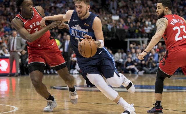 Luka Dončić je spet podrl nekaj najstniških rekordov. FOTO: Jerome Miron/Reuters