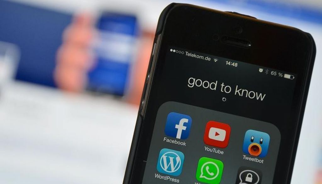 Furs na mobilno aplikacijo poslal prvih 40 obvestil o neplačanih prispevkih