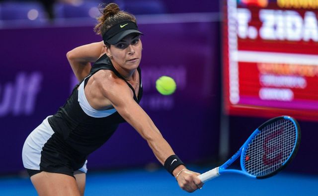 Ajla Tomljanović je bila prevcisoka ovira za Tamaro Zidanšek. FOTO: Chalinee Thirasupa/AFP
