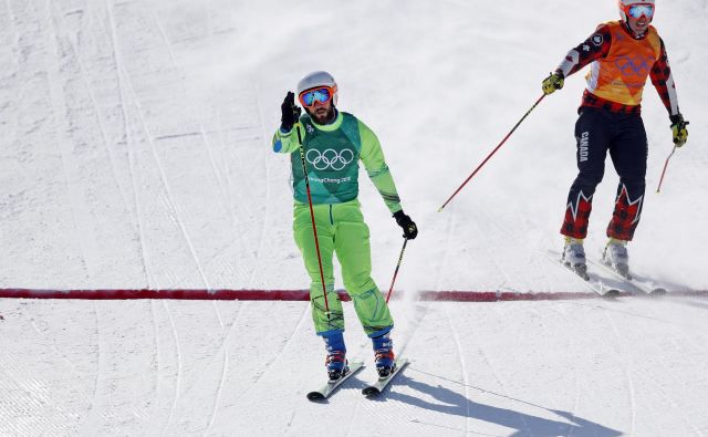 Filip Flisar v tej sezoni v svetovnem pokalu tako visoko kot danes na SP še ni bil. FOTO: Matej Družnik/Delo