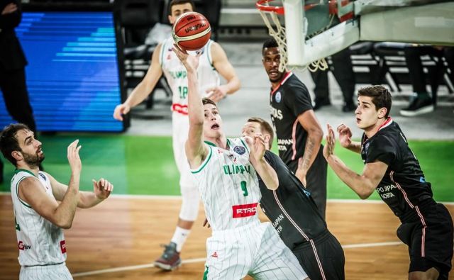 Luka Šamanić se je proti trenutno osmi zasedbi turške lige izkazal z 19 točkami in 9 skoki. FOTO: FIBA