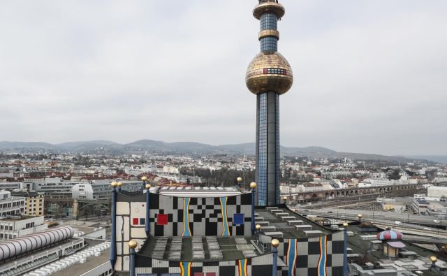 Sežigalnica Spittelau je delujoč razstavni model Wien energie, ki ogreva tudi bolnišnico. FOTO: Uroš Hočevar/Delo