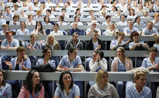 Izobraževanje v odrasli dobi ni posebnost, temveč je sestavni del tudi tega življenjskega obdobja. Foto Uroš Hočevar