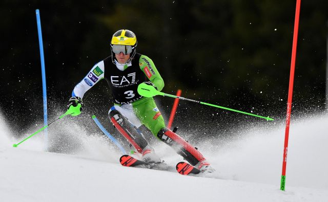 Štefan Hadalin si je 3. mesto prismučal z 8. časom superveleslaloma in 5. časom slaloma. FOTO: Dimitar Dilkoff/AFP