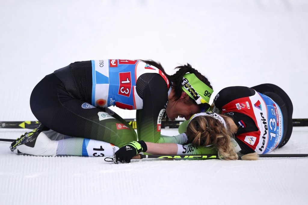 FOTO:Katja Višnar in Anamarija Lampič srebrni na SP!