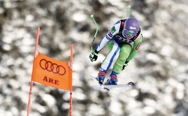 Kaže, da Ilki Štuhec po grdem padcu v Crans Montani vendarle ne bo treba še sedmič v karieri na operacijsko mizo. FOTO: Christian Hartmann/Reuters