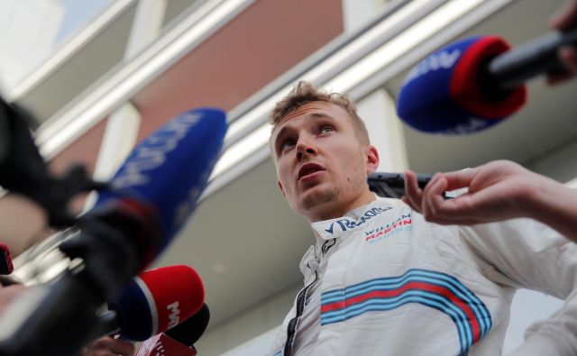 Sergej Sirotkin ne bo več v prvem planu. FOTO: Maksim Šemetov/Reuters