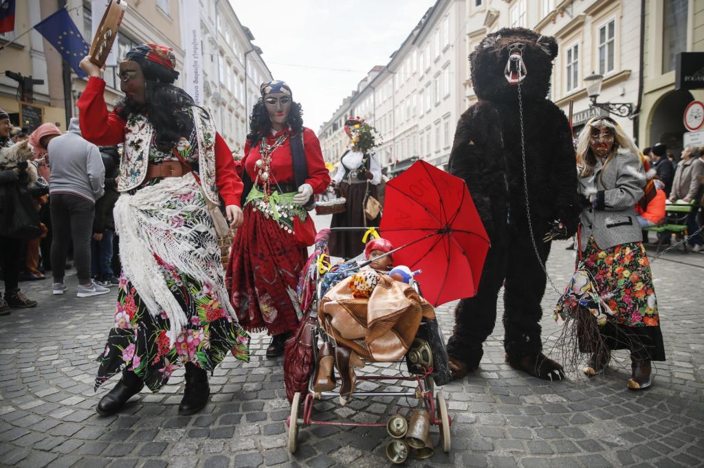 FOTO:Pustne šeme so zavzele slovenske kraje (FOTO)