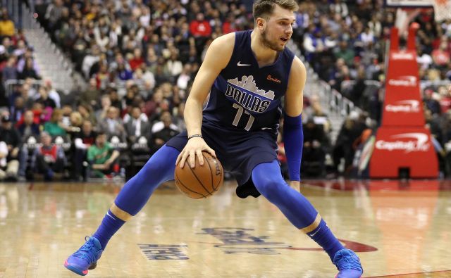 Luka Dončić bo do konca sezone le še polnil svojo statistiko. FOTO: AFP