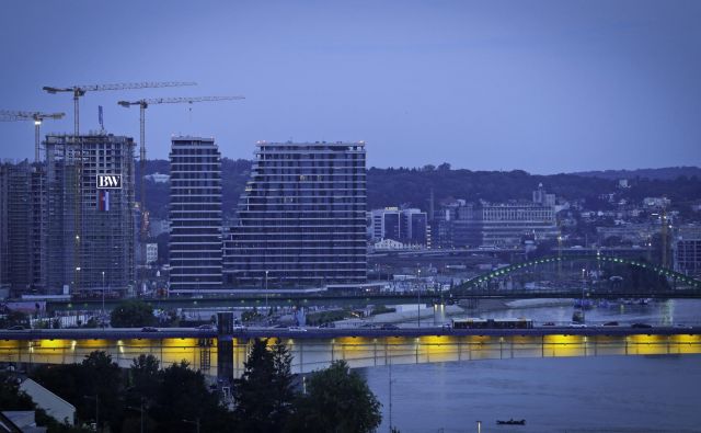 V Srbiji so priložnosti za slovenska podjetja tudi v gradbeništvu. Foto Jože Suhadolnik