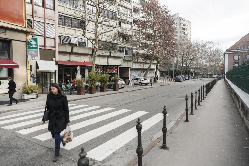 Sredi Ljubljane še ena prometna zapora