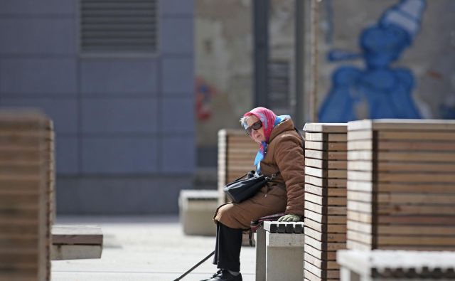 Upokojitvena starost za tiste brez polne dobe se bo dvignila na 67 let. FOTO: Tomi Lombar