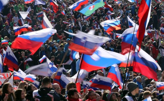 Planica dva častitiljiva jubileja, 50-letnico letalnice in 85-letnico prve mednarodne tekme, pričakuje v podobi enega najsodobnejših nordijskih centrov na svetu. FOTO: Tomi Lombar/Delo