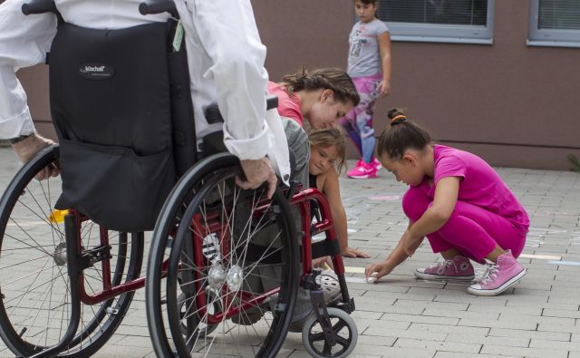Demografski scenariji ne kličejo le po migracijski politiki, temveč tudi po pokojninski, socialni in zdravstveni reformi. Foto Voranc Vogel