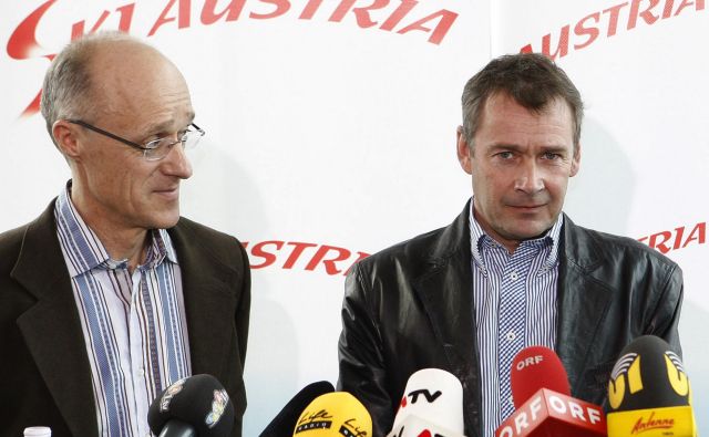 Ernst Vettori (desno, na fotografiji skupaj s Tonijem Innauerjem) je lansko pomlad po osmih letih zapustil položaj direktorja nordijskih disciplin pri Avstrijski smučarski zvezi. FOTO: Reuters