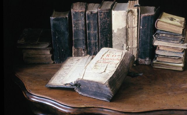 Štefan Küzmič je leta 1771 izdal prekmurski prevod Svetega pisma, <em>Nouvi zakon</em>. FOTO: Jože Pojbič/Delo
