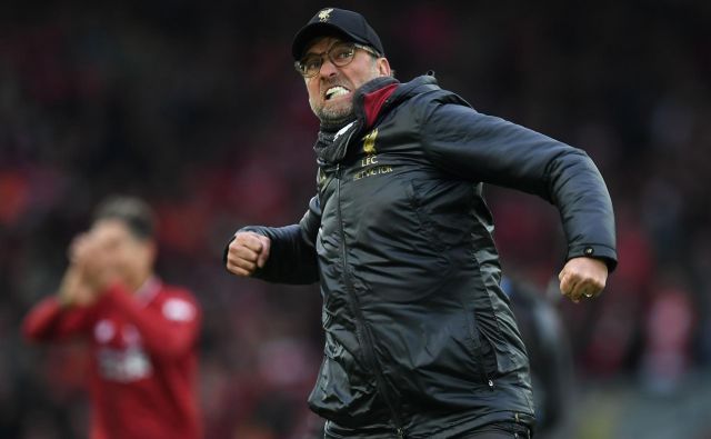 Jürgen Klopp se je v svojem slogu veselil nove zmage. FOTO: AFP