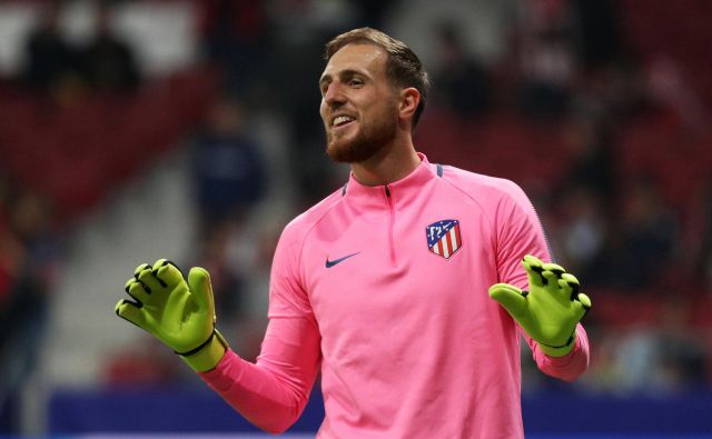 Jan Oblak v dosedanjih snidenjih z Barcelono ni posebej blestel. FOTO: Reuters