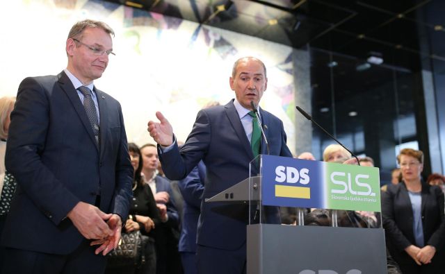 SDS in SLS, ki se s skupno listo potegujeta za vsaj tri poslanske mandate v evropskem parlamentu, bi Domovinska liga z drobljenjem glasov lahko odnesla mandat. FOTO: Tomi Lombar/Delo