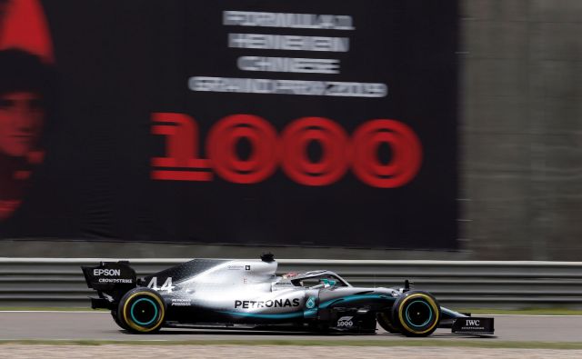 V Šanghaju je vse v znamenju tisoče dirke v F1. FOTO: Reuters