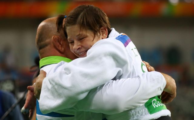 Celjski trener Marjan Fabjan vrhunec letošnje forme za olimpijsko zmagovalko Tino Trstenjak načrtuje za avgustovsko svetovno prvenstvo v Tokiu in jesenski del sezone. FOTO: Reuters