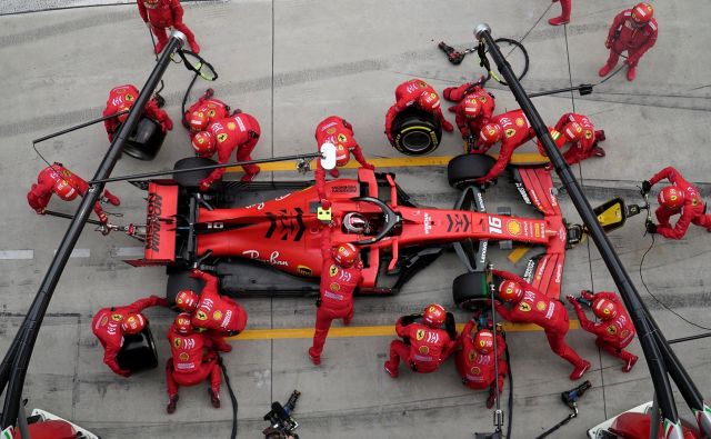 Pri Ferrariju je po treh slabih dirkah že zavladal preplah. FOTO: Reuters