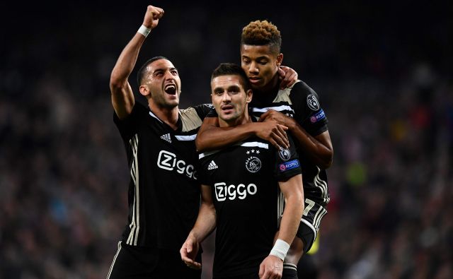 Ajax je v tej sezoni zabil že 160 (!) golov, v njegovem napadu igrajo odlično uigrani Hakim Ziyech (Maroko), Dušan Tadić (Srbija) in David Neres (Brazilija). FOTO: AFP