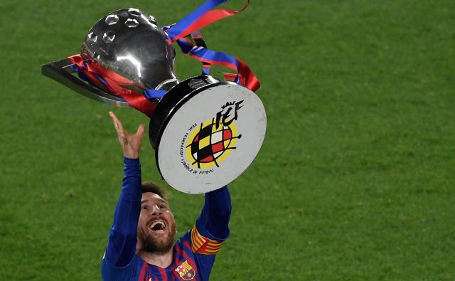 Lionel Messi je dvignil špansko lovoriko in preusmeril misli na spopad z Liverpoolom. FOTO: AFP