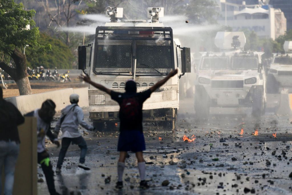 FOTO:Brez vojske ni demokracije