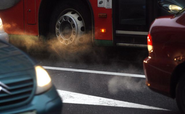 Večina članic EU je lani zmanjšala izpuste CO2. FOTO: Mavric Pivk/Delo