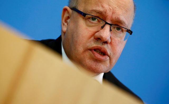 Nemški minister Peter Altmaier bo moral napisati novo industrijsko politiko za nemško industrijo. Foto Reuters