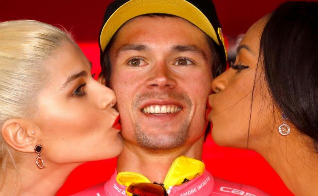 Primož Roglič je ta čas na Giru trdno v sedlu. Jutri bo še tretji dan nosil rožnato majico. FOTO: Luk Benies/AFP