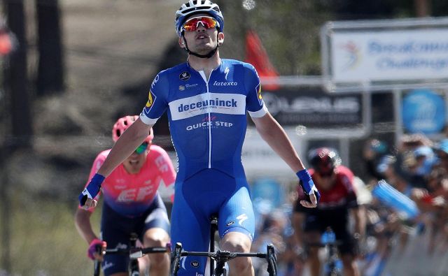 Kasper Asgreen je zmagal v etapi, v kateri je kolesarje skupno čakalo 4600 višinskih metrov. FOTO: Deceuninck QuickStep