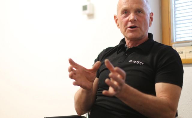 Primož Čerin ugotavlja, da Primož Roglič ostaja pozitiven. FOTO: Tomi Lombar