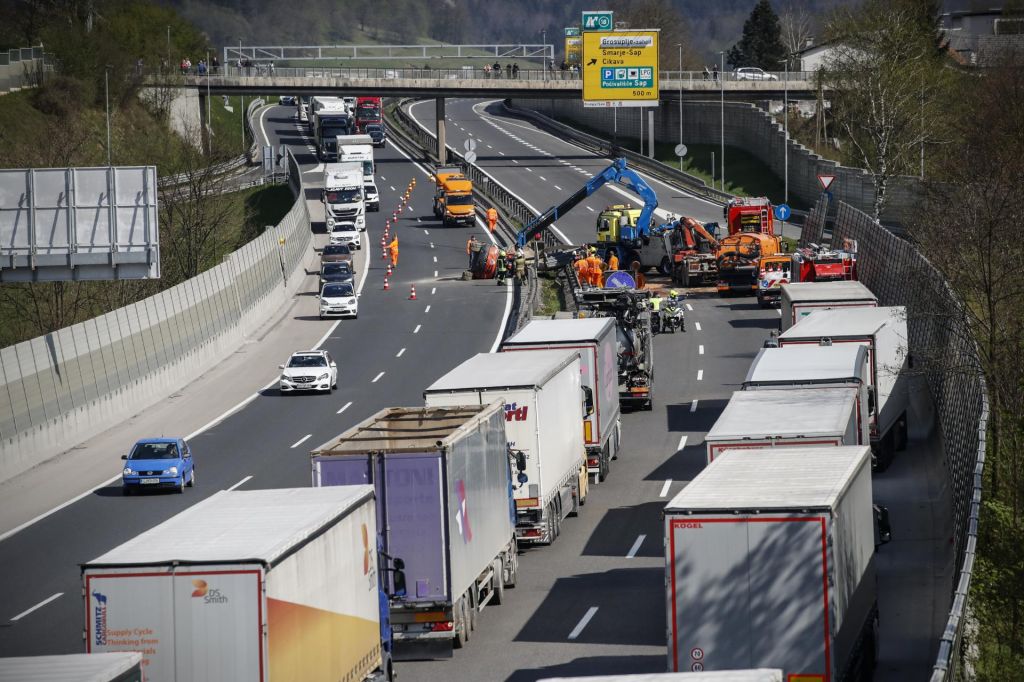 Lani za tri odstotke več registracij avtomobilov glede na 2017